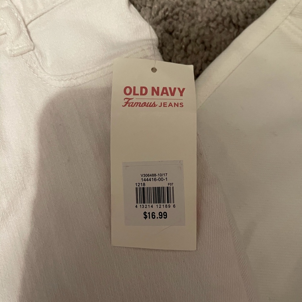 2 Pairs white pants toddler 12-18 old navy & koala - Picture 4 of 7